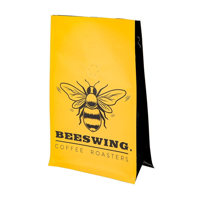 لماذا يجب على ماركات القهوة اختيار أكياس حبوب البن ذات القاعدة المسطحة بدلاً من الأكياس التقليدية؟